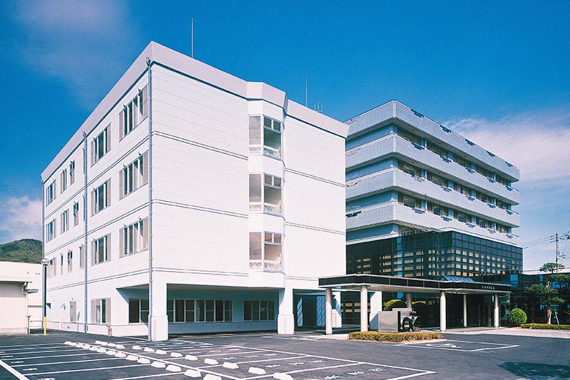 高知総合リハビリテーション病院の外観写真